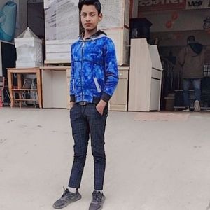 Meet your Posher, Akash